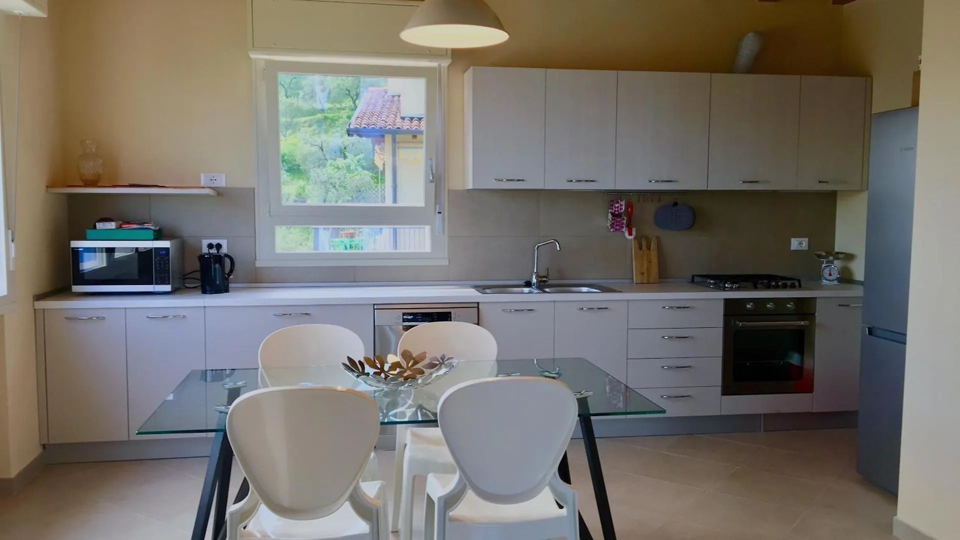 Casa Con Ampio Terrazzo, Vista Lago E Giardino Toscolano Maderno