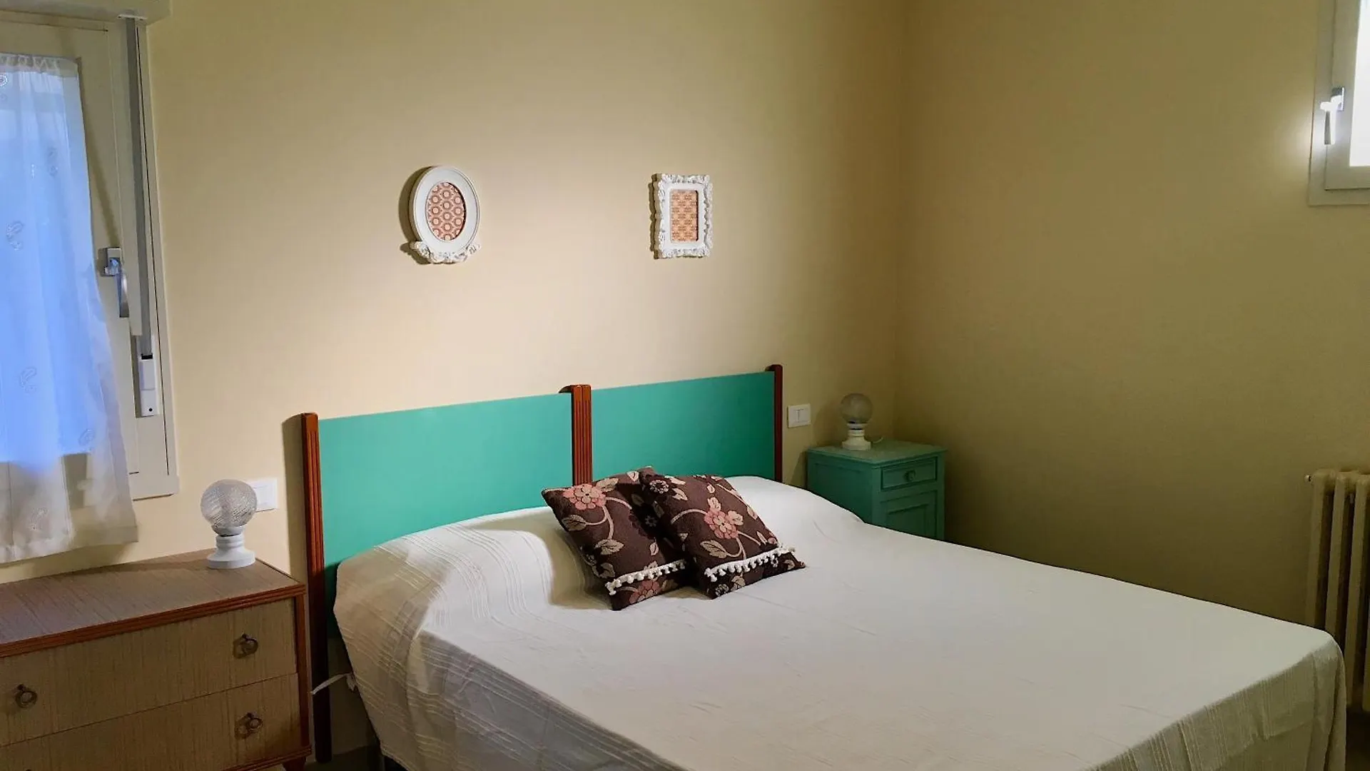 Casa Con Ampio Terrazzo, Vista Lago E Giardino توسكولانو ماديرنو 0*,  إيطاليا