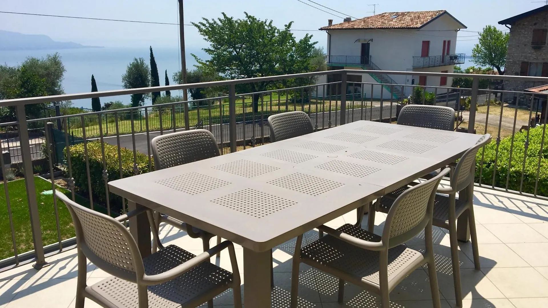 Holiday home Casa Con Ampio Terrazzo, Vista Lago E Giardino Toscolano Maderno