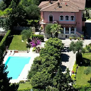 Lou Bed & Breakfast
