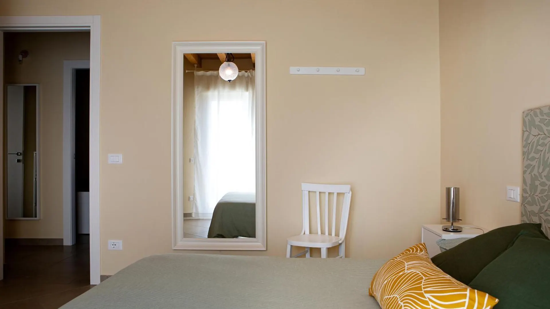 Casa Con Ampio Terrazzo, Vista Lago E Giardino 托斯科拉诺-马德尔诺 0*,